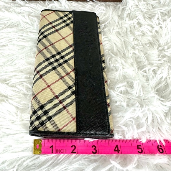 Burberry long wallet *READ* - Picture 15 of 15